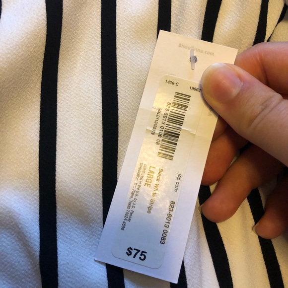 Striped (NEW) blazer - Picture 3 of 3